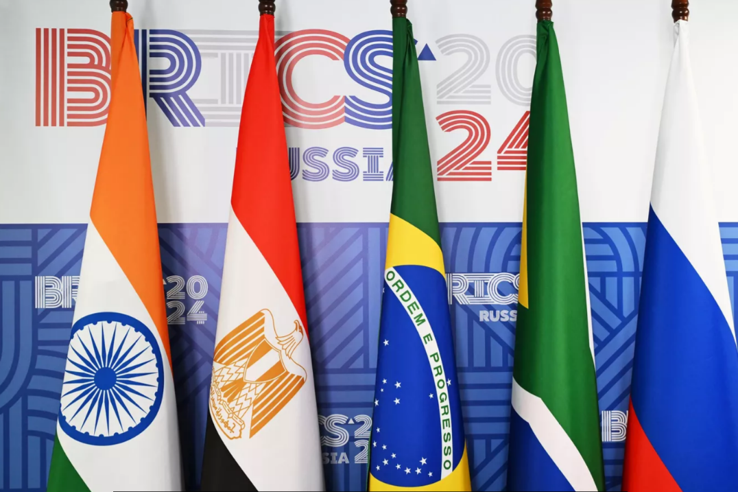 Россия сделает всё для успешного проведения саммита БРИКС, заявил Рябков