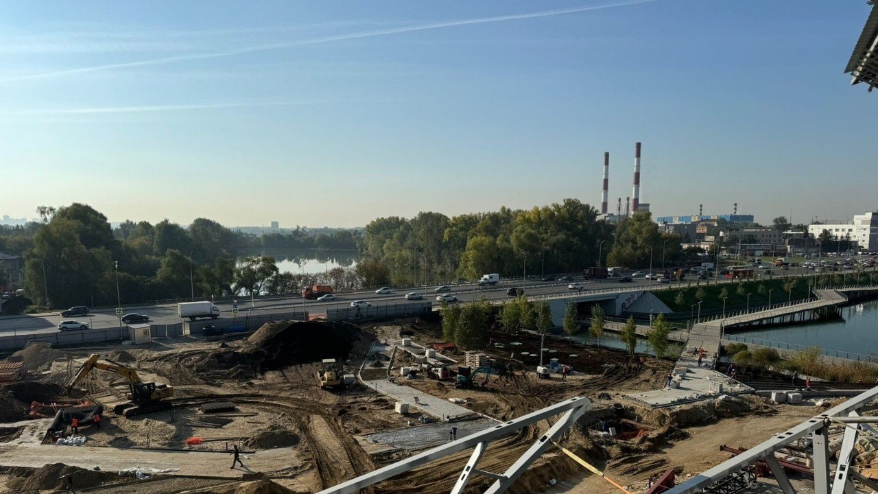 Благоустройство территории вокруг театра Камала в Казани завершено наполовину