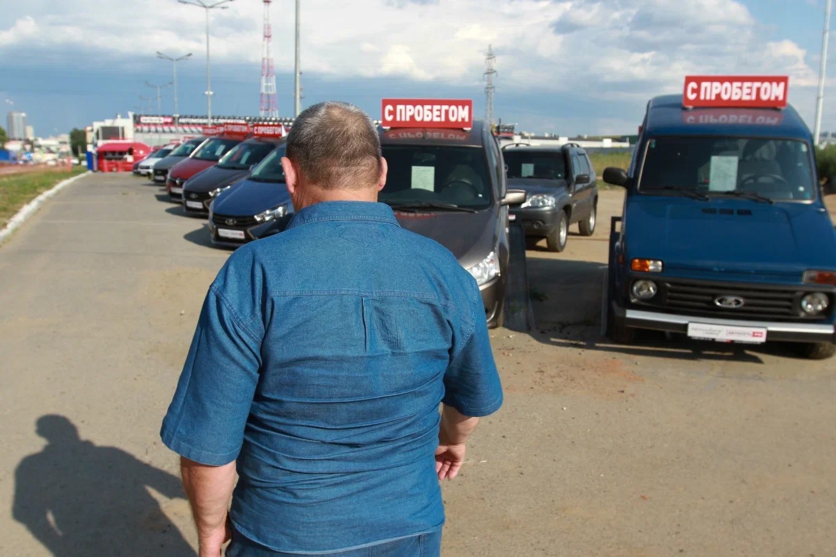 Подержанные авто в России за год упали в цене