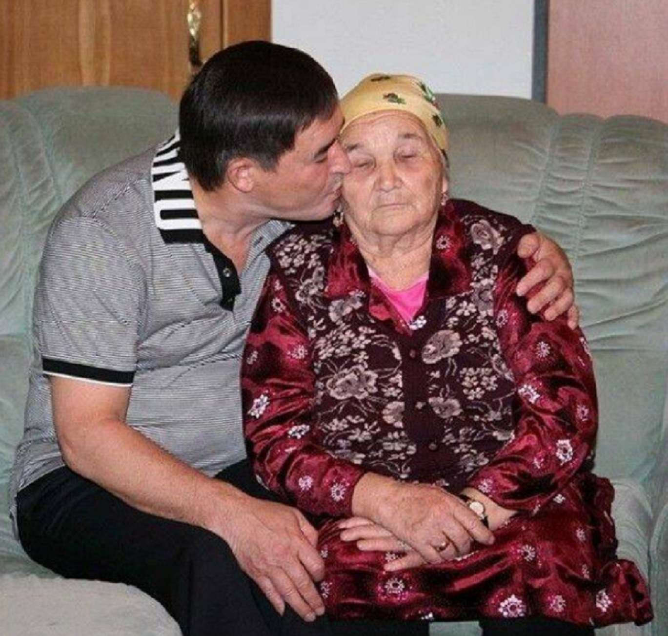 Умерла мать популярного певца Салавата Фатхетдинова