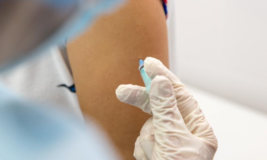 В Роспотребнадзоре заявили о проведении испытаний вакцины от лихорадки Марбург