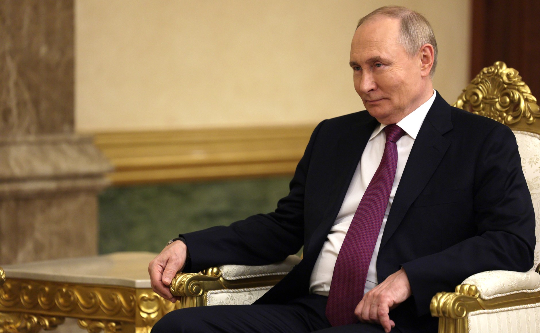 Путин в Ашхабаде назвал Татарстан лидером по связям с Туркменистаном