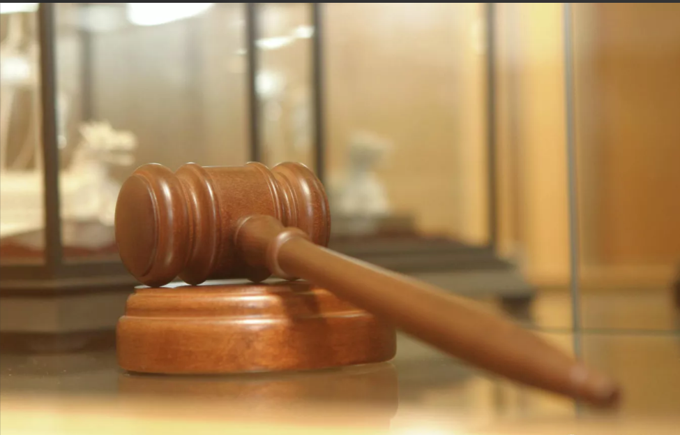 Двое бывших сотрудников Госалкогольинспекции Татарстана осуждены за взятки