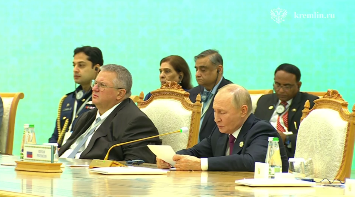 Путин на форуме в Ашхабаде назвал условие всеобщего мира