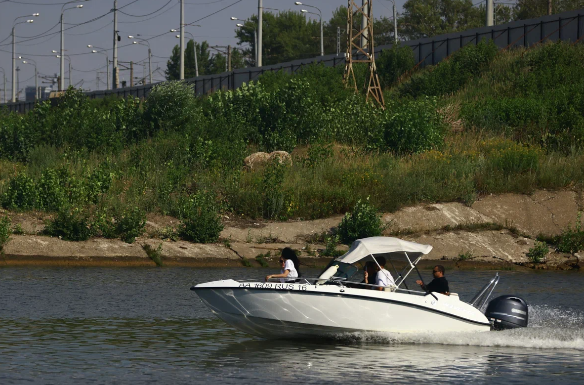 Завершается проверка навыков управления маломерными судами по реке Казанке