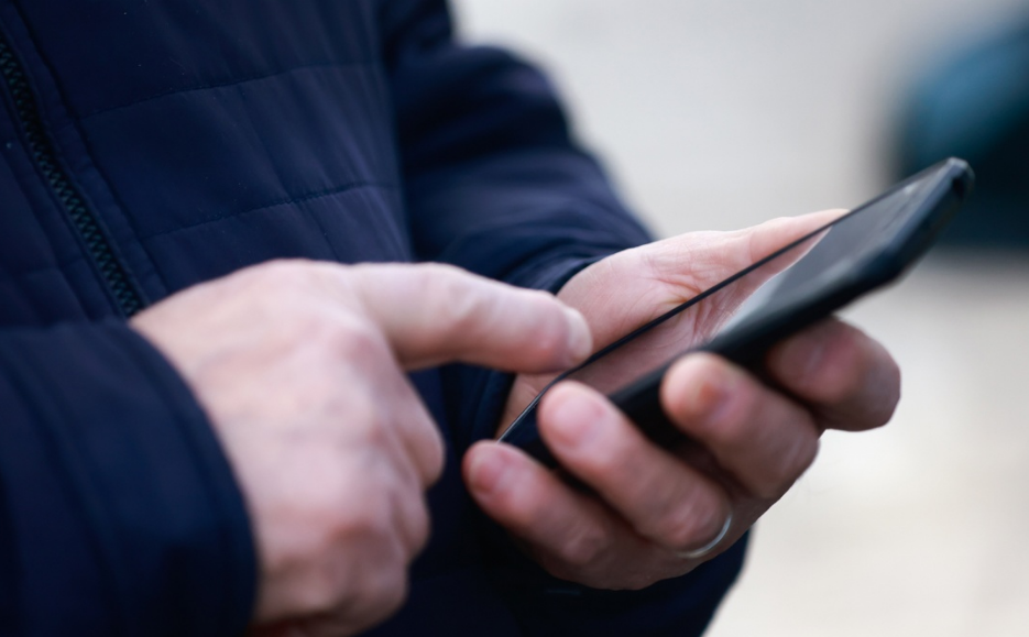 Мошенники стали взламывать неактивные профили россиян в WhatsApp*