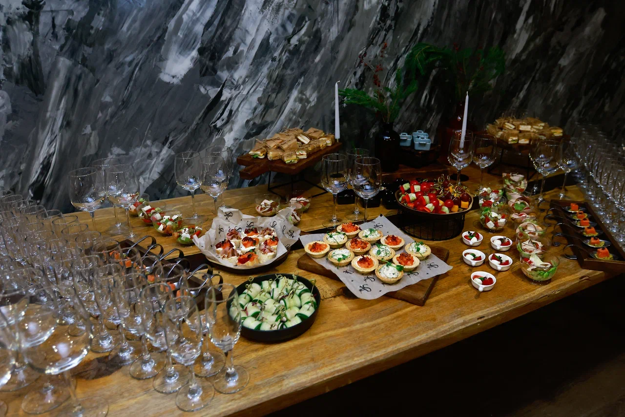 Россиянам рассказали, во сколько обойдется новогодний стол