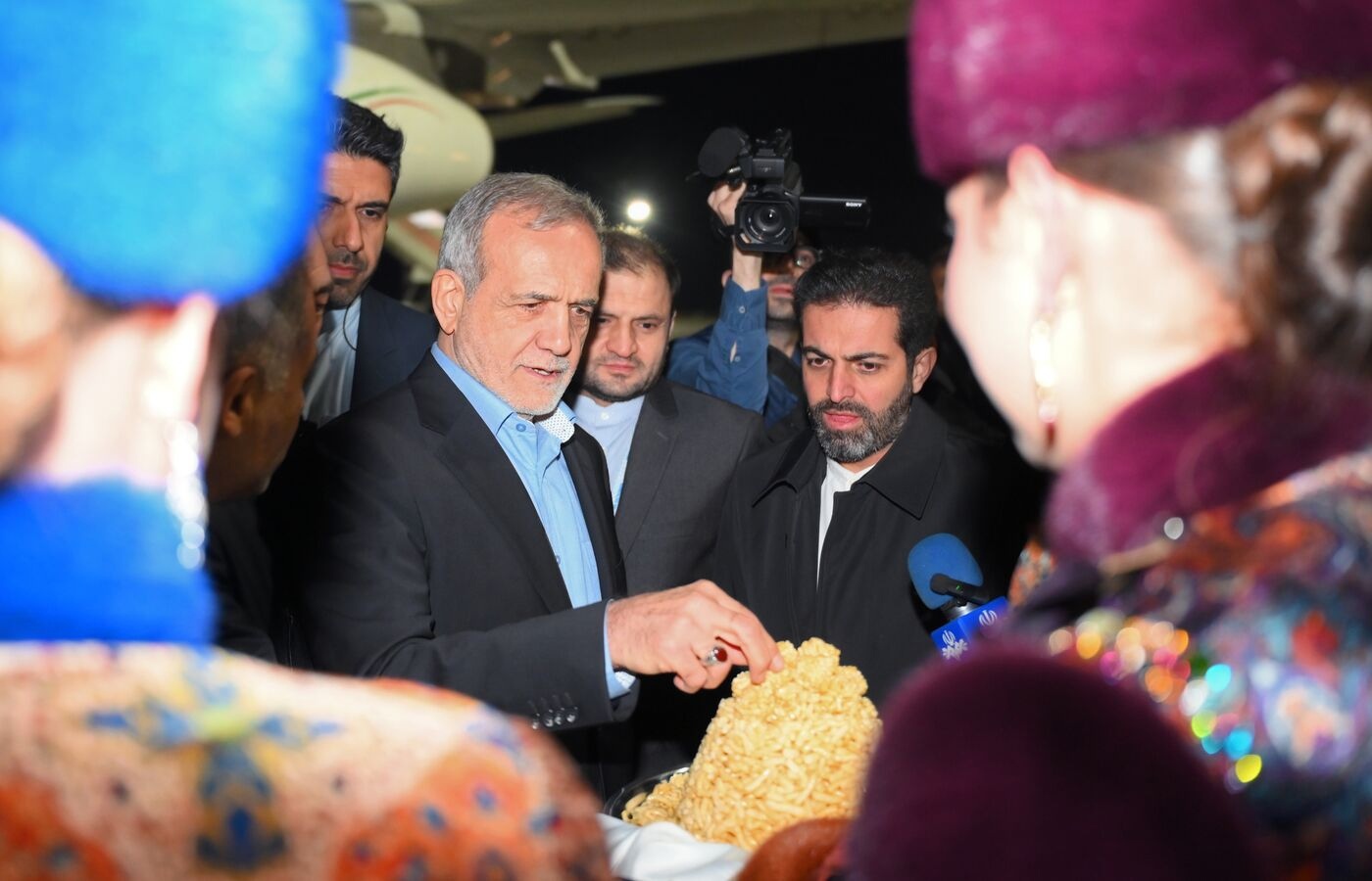 Метшин и Песошин встретили в аэропорту президента Ирана