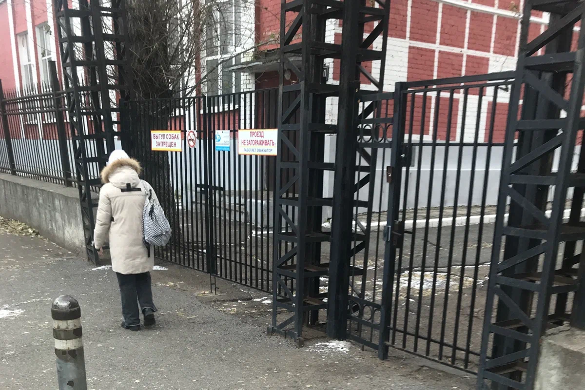 На Ямале ученик пронес в школу оружие и ранил одноклассника