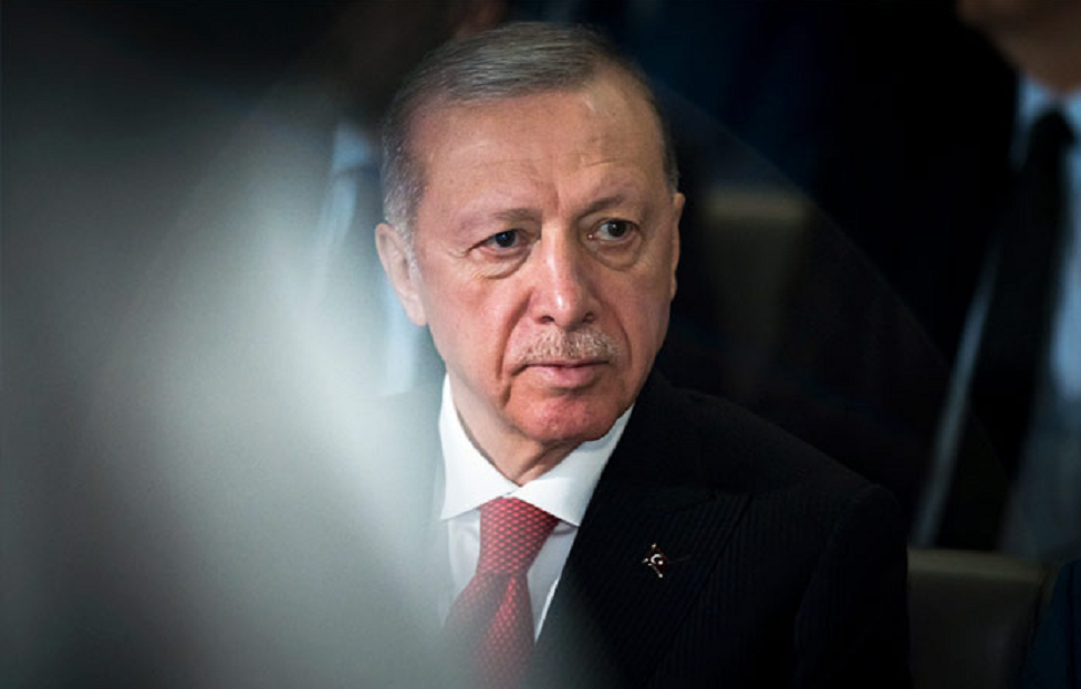 Реджеп Тайип Эрдоган прерывает свою программу в Казани