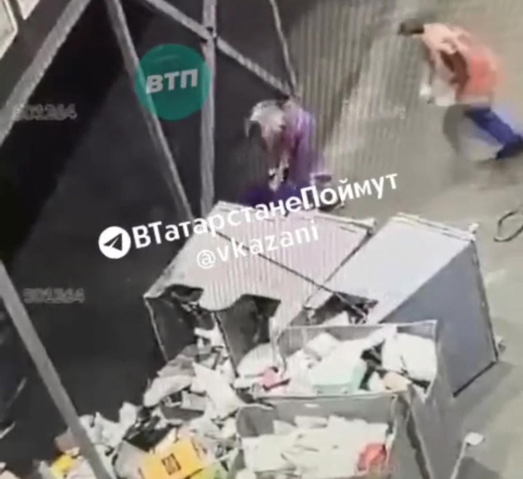 На складе Wildberries под Казанью сотрудницу задавило тележкой с товарами