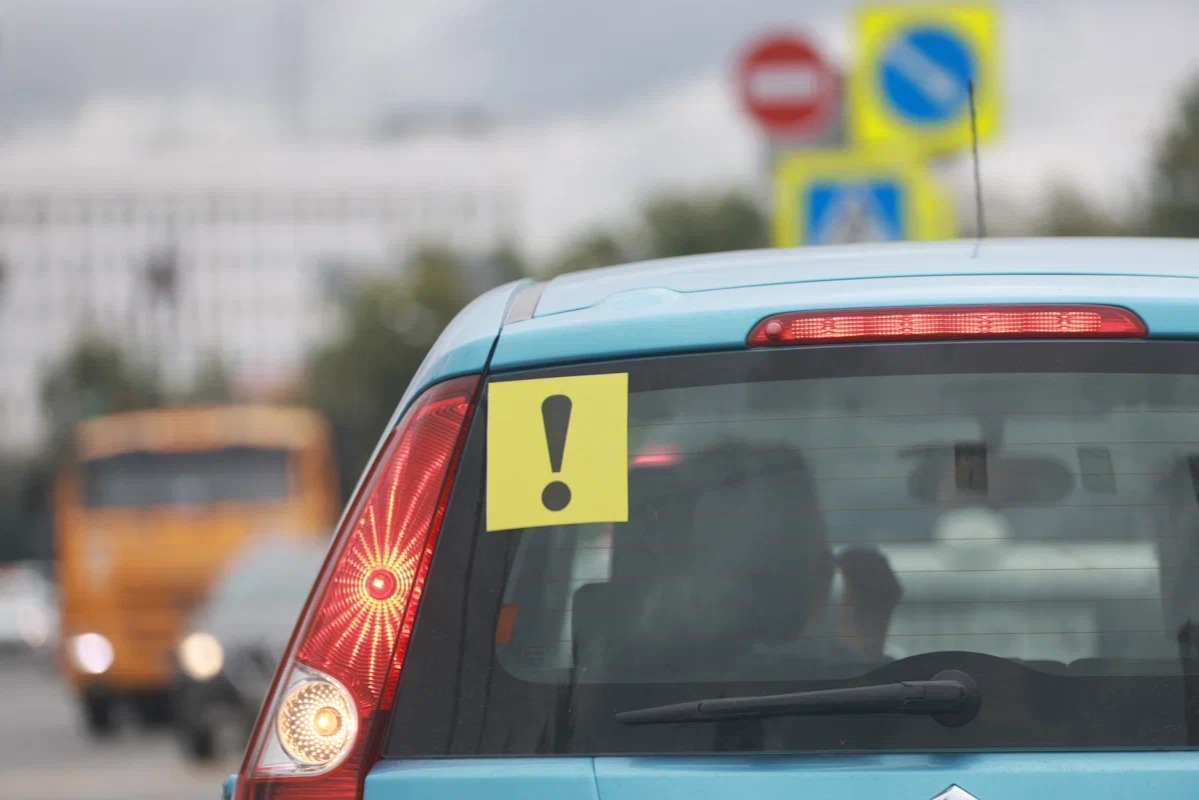 Учеников автошкол предложили обучать дистанционно