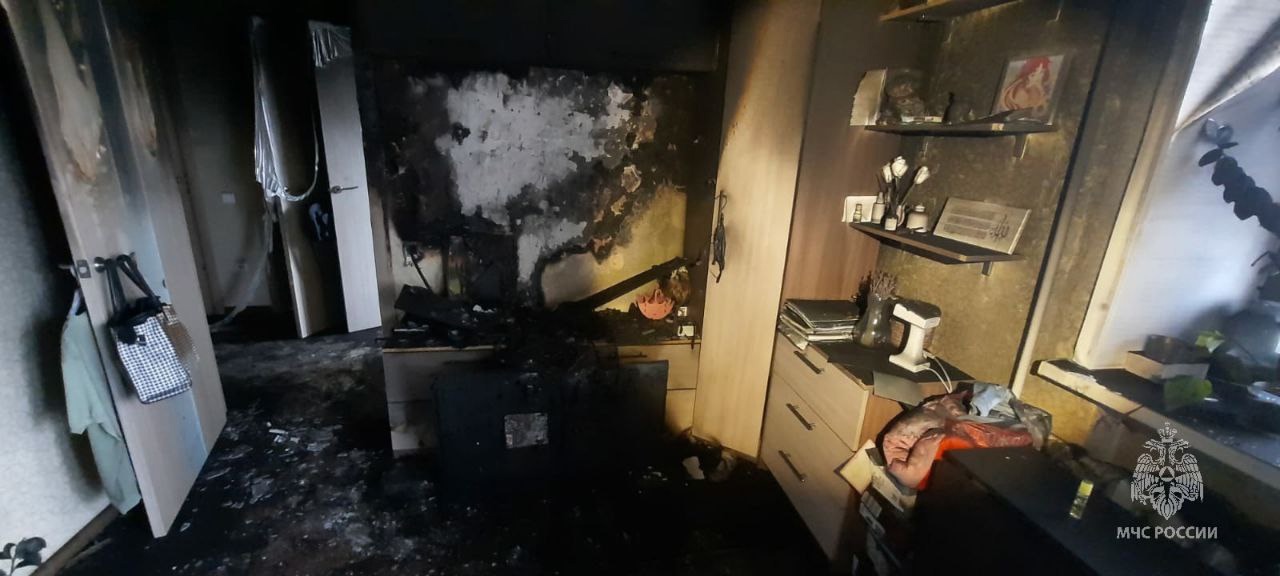 В квартире альметьевской девятиэтажки вспыхнул телевизор