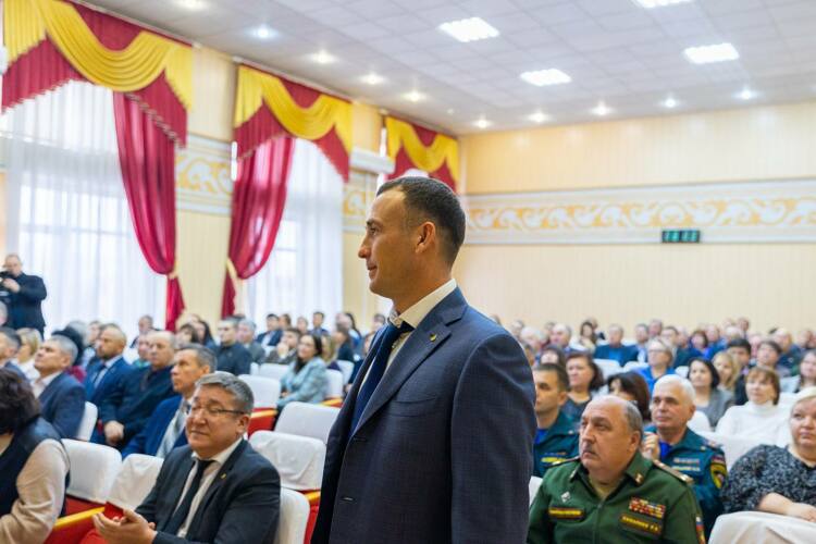 Триатлонист Анузар Юнусов назначен главой аппарата совета Альметьевского района