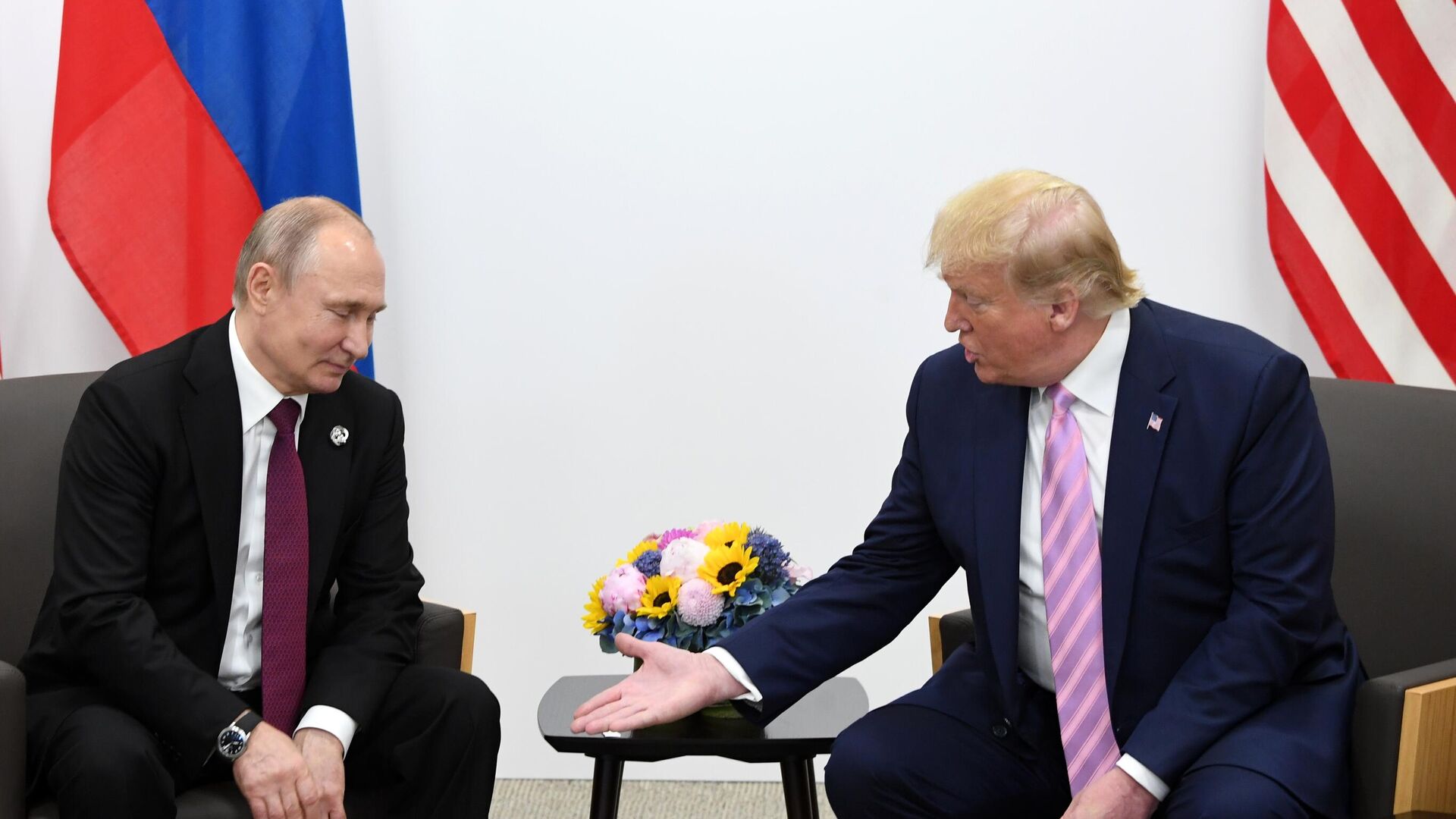 В Кремле не исключили контактов Путина с Трампом до инаугурации
