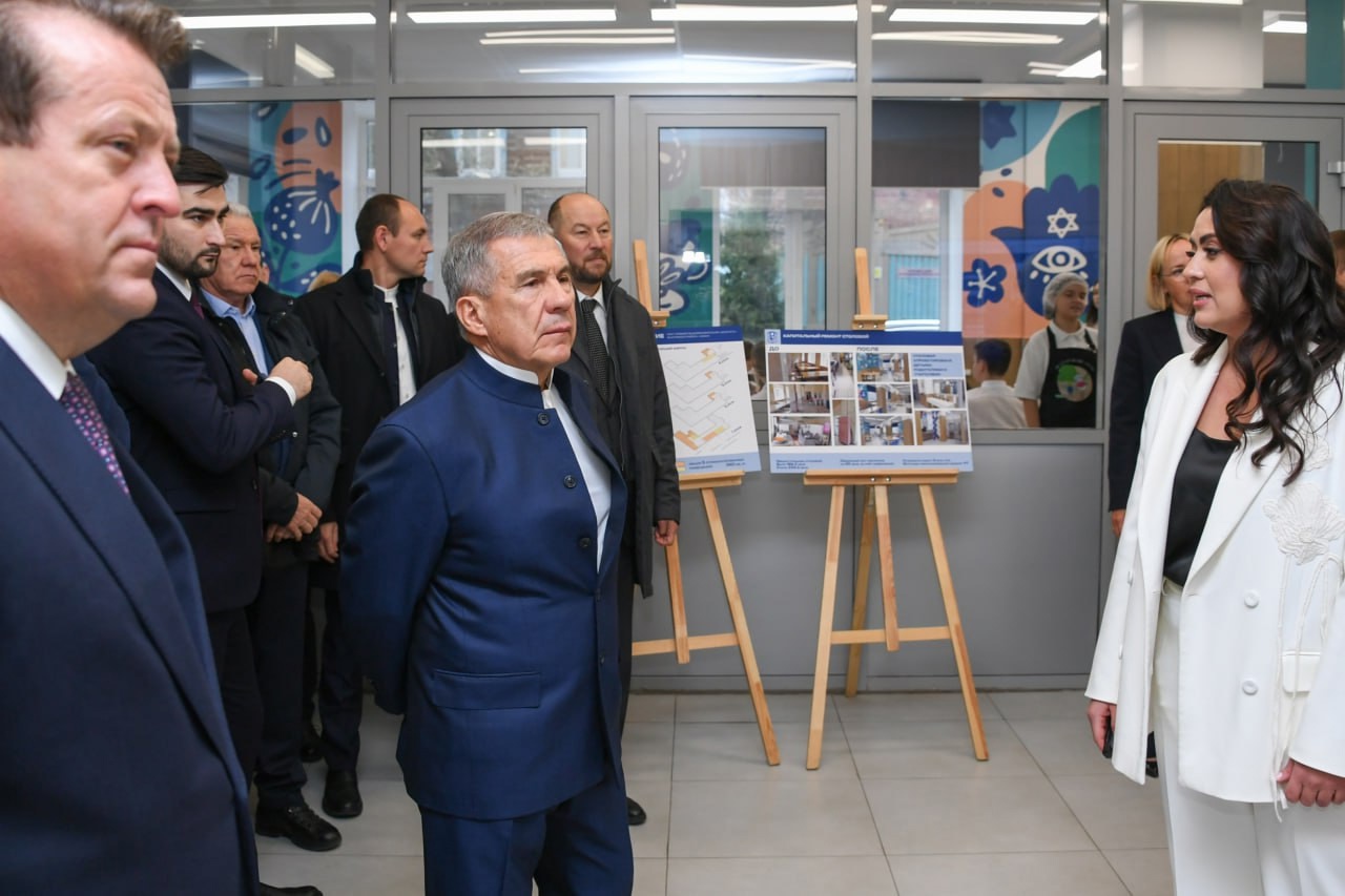 Минниханов осмотрел казанскую школу № 12 на улице Марджани