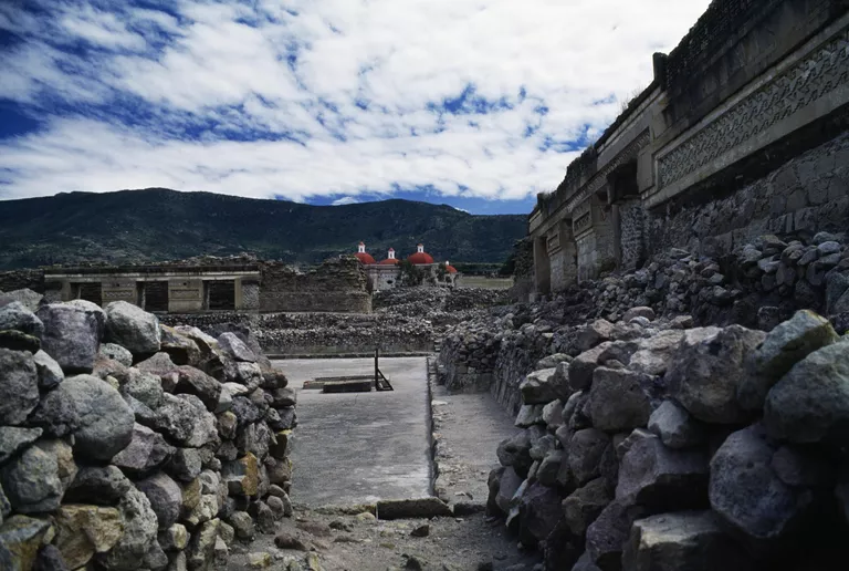 В Мексике археологи нашли индейский портал в мир мертвых