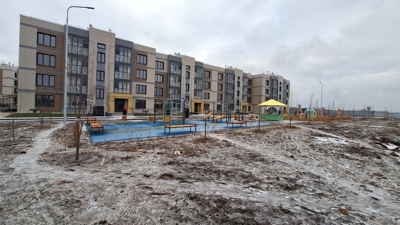 В ЖК «Яшьлек» в деревне Куюки построили новый 4-этажный дом