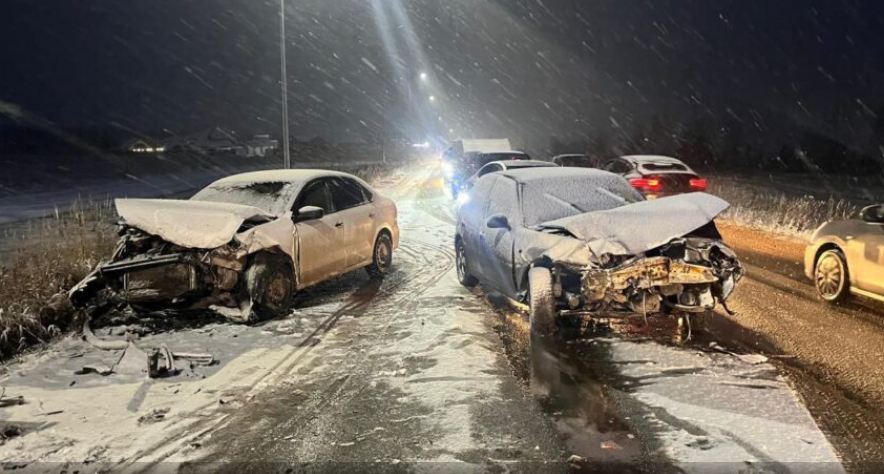 При столкновении автомобилей в Салмачах пострадали два человека