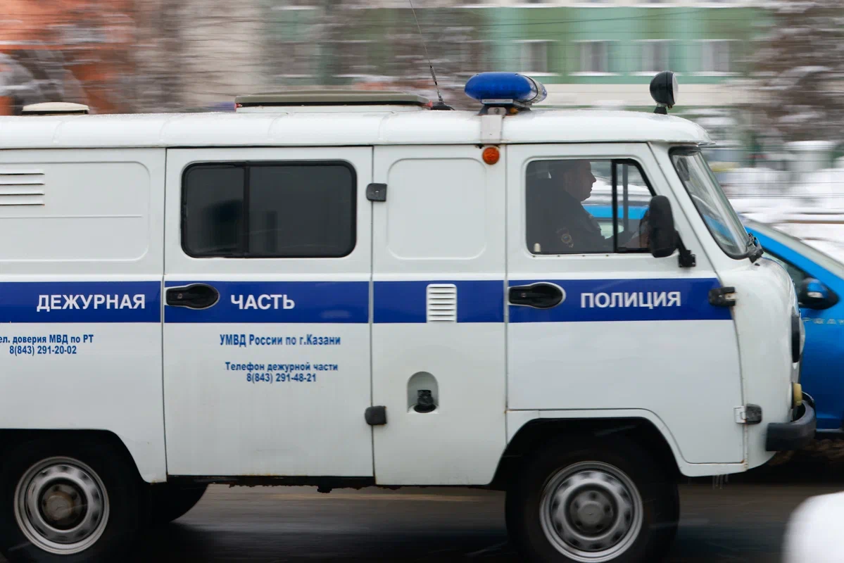 В Казани девушка, которой парень угрожал расправой, сбежала от него через окно