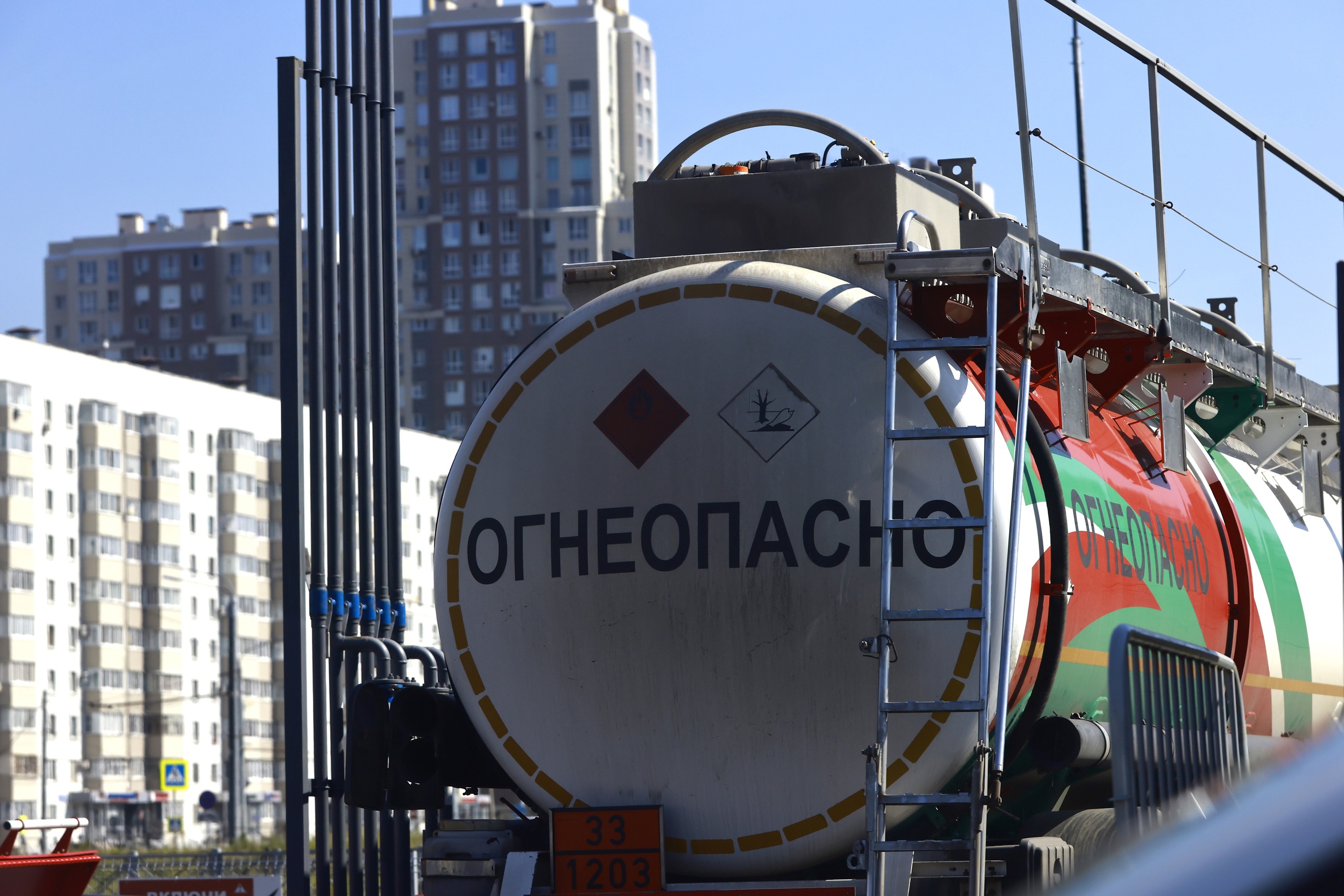 Запрет на экспорт бензина в России снимут досрочно