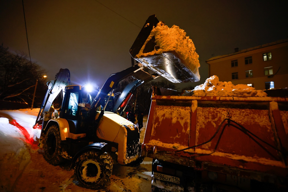 Казань арендует тракторы и бульдозеры на 105 млн рублей