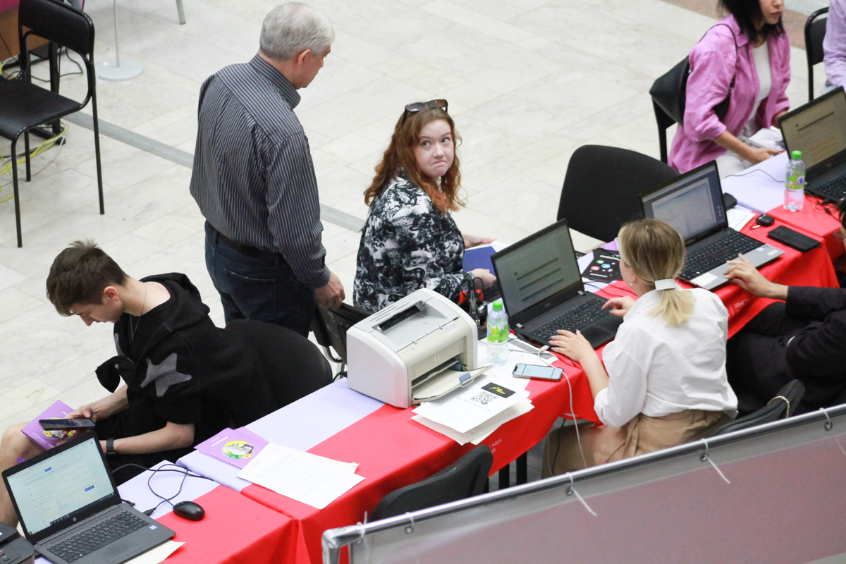 В Минобрнауки утвердили обязательный ЕГЭ по русскому для всех специальностей