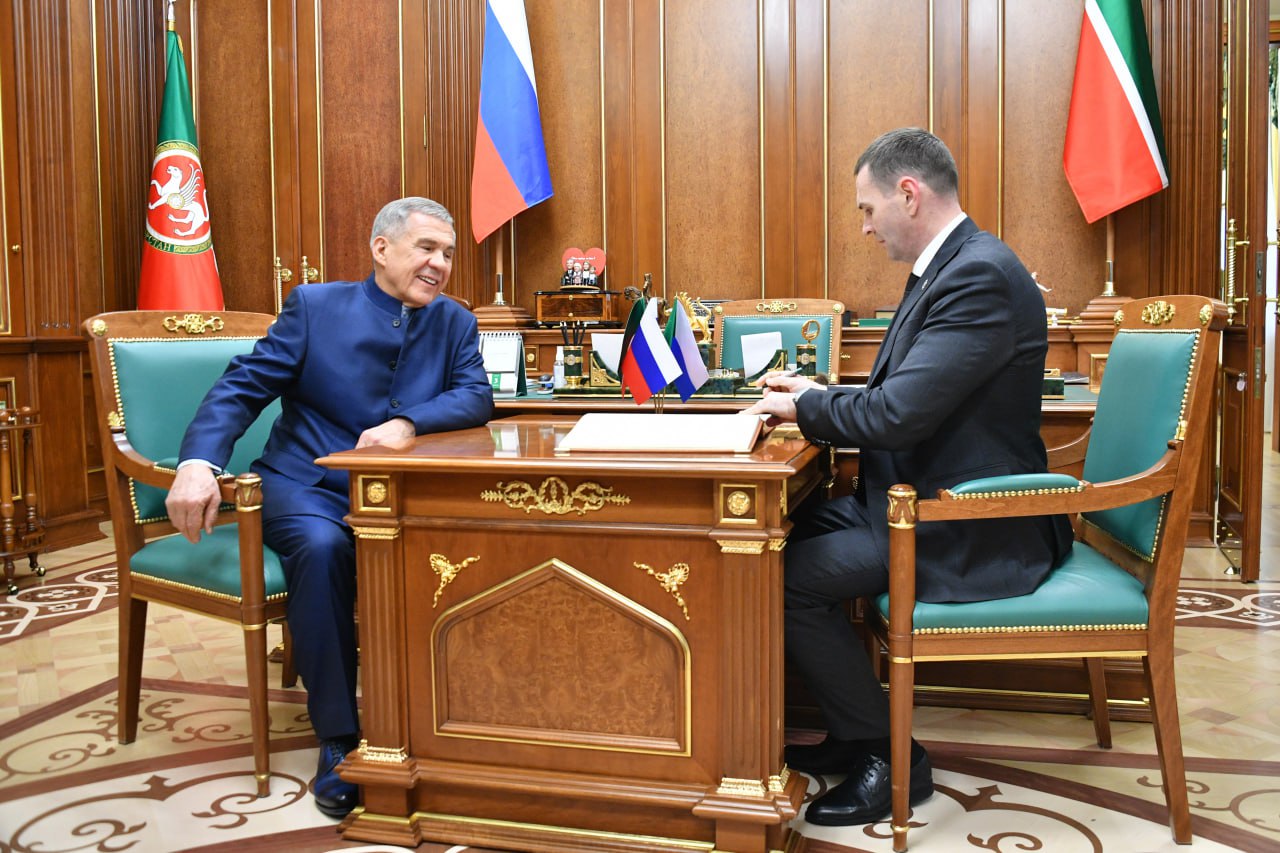 Минниханов обсудил с губернатором Хабаровского края Демешиным рост товарооборота