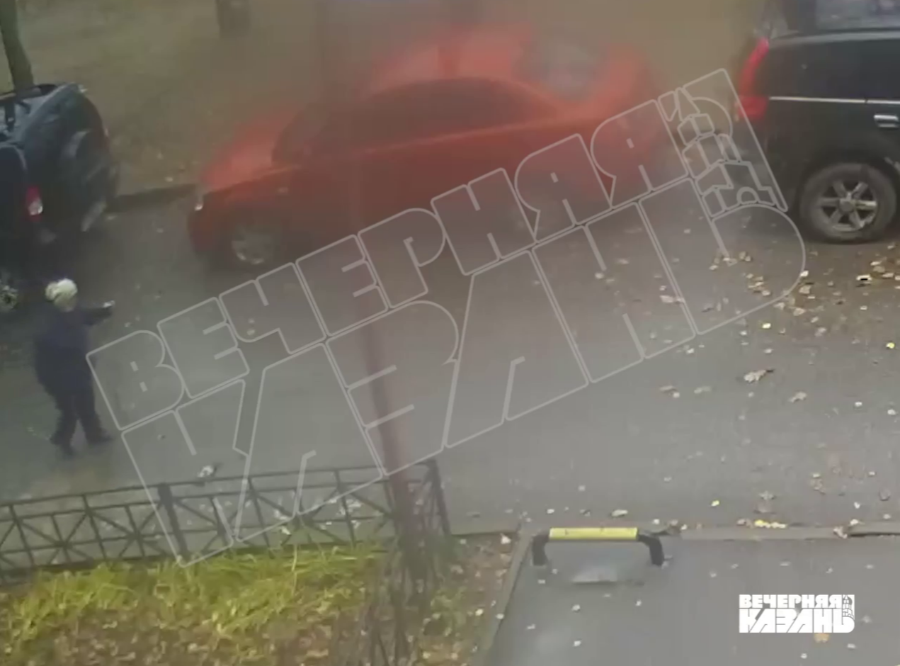 Пенсионерка, которую переехал грузовик, скончалась в больнице в Казани