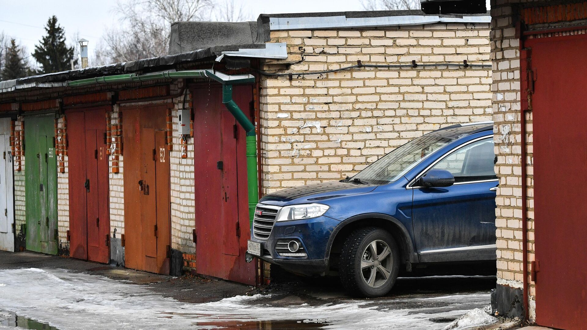 В Казани собираются снести свыше 60 гаражей и бытовку