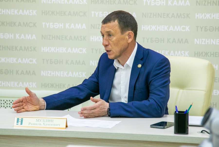Муллин решил не комментировать уборку снега после предыдущих призывов к молитвам