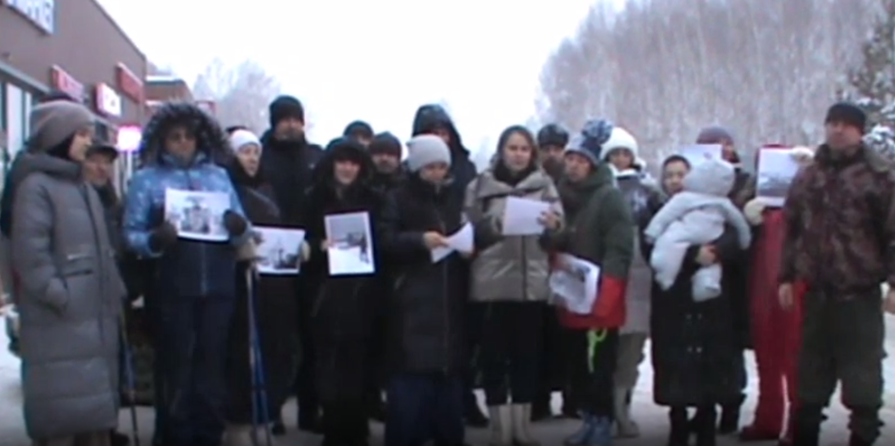 Жители села под Казанью просят Путина расширить однополосную дорогу