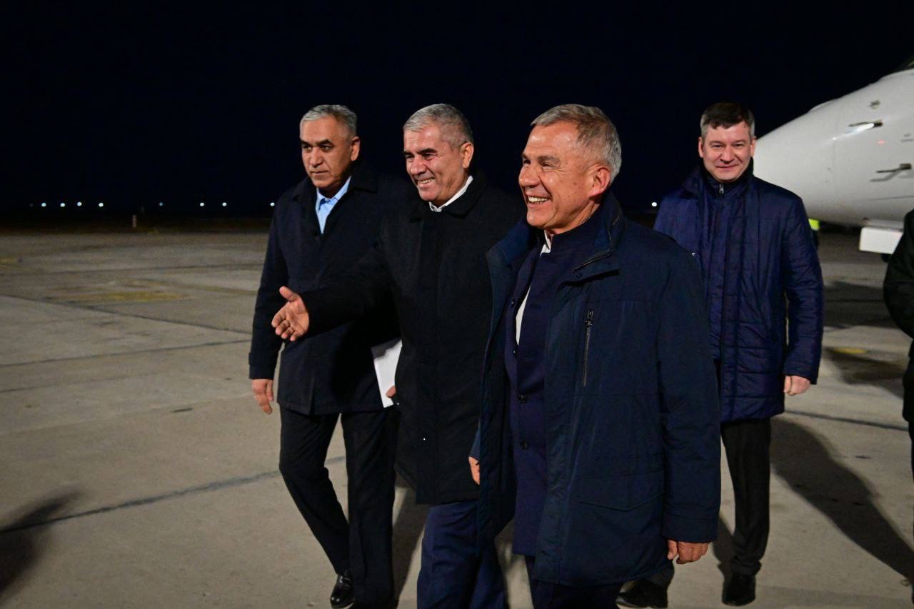 Минниханов в Узбекистане посетит Бухарский комплекс развития промышленности