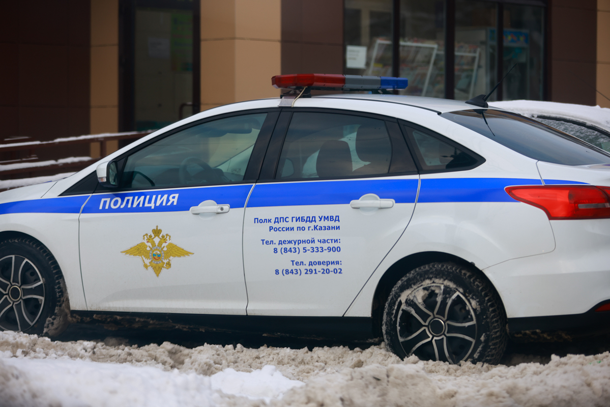 В Казани задержали двух парней, которые украли товар в магазине на Зорге
