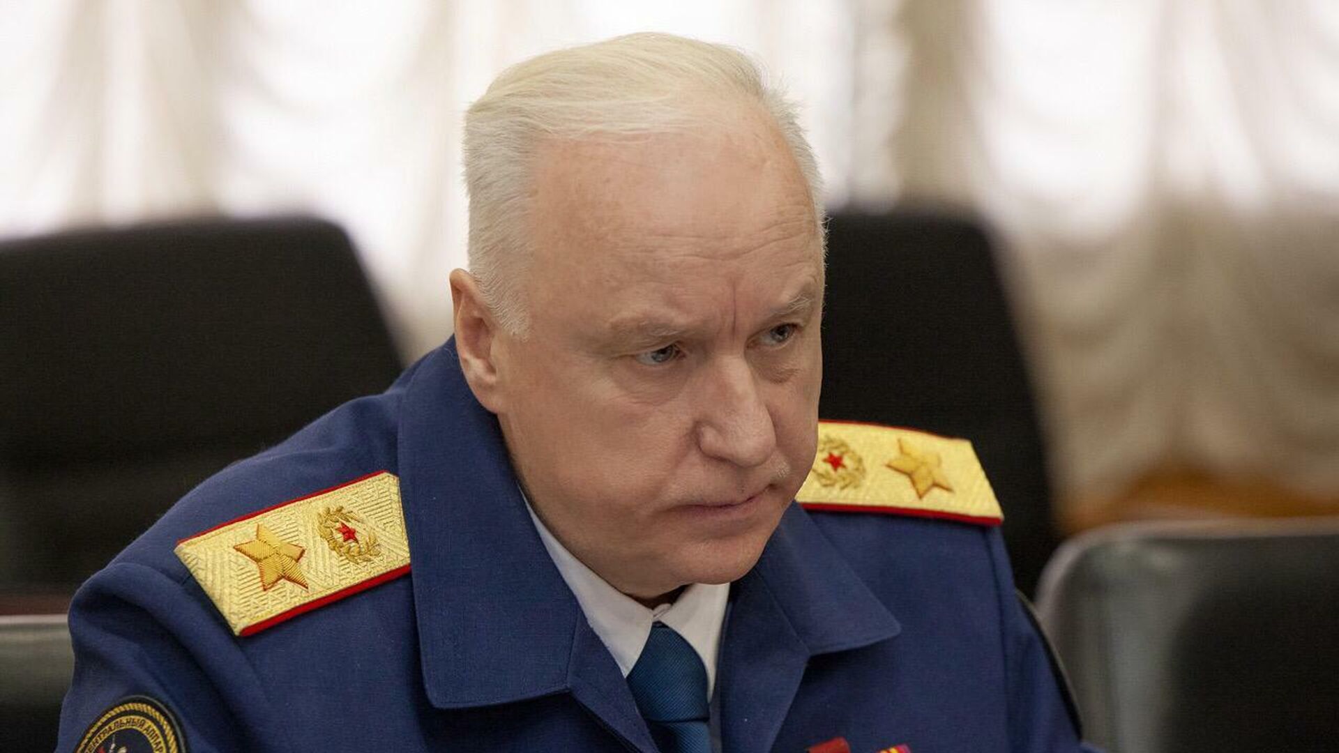 Глава СК после жалоб казанцев поручил проверить отопление в доме на Карла Маркса