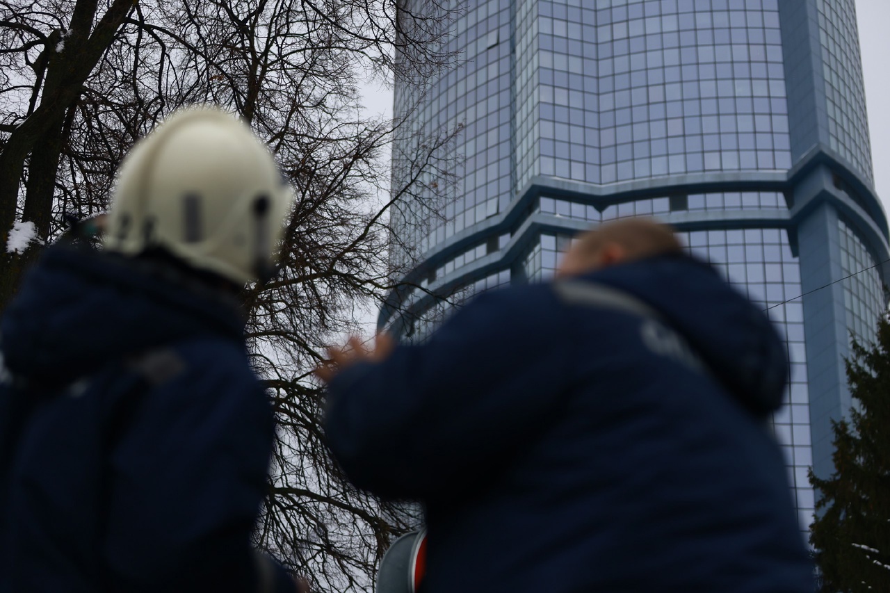 Для жителей пострадавшей от БПЛА высотки в Казани открыли горячую линию