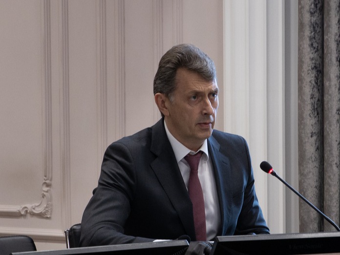 Игорь Куляжев снимает усадьбу в Вороновке за 50 тысяч рублей