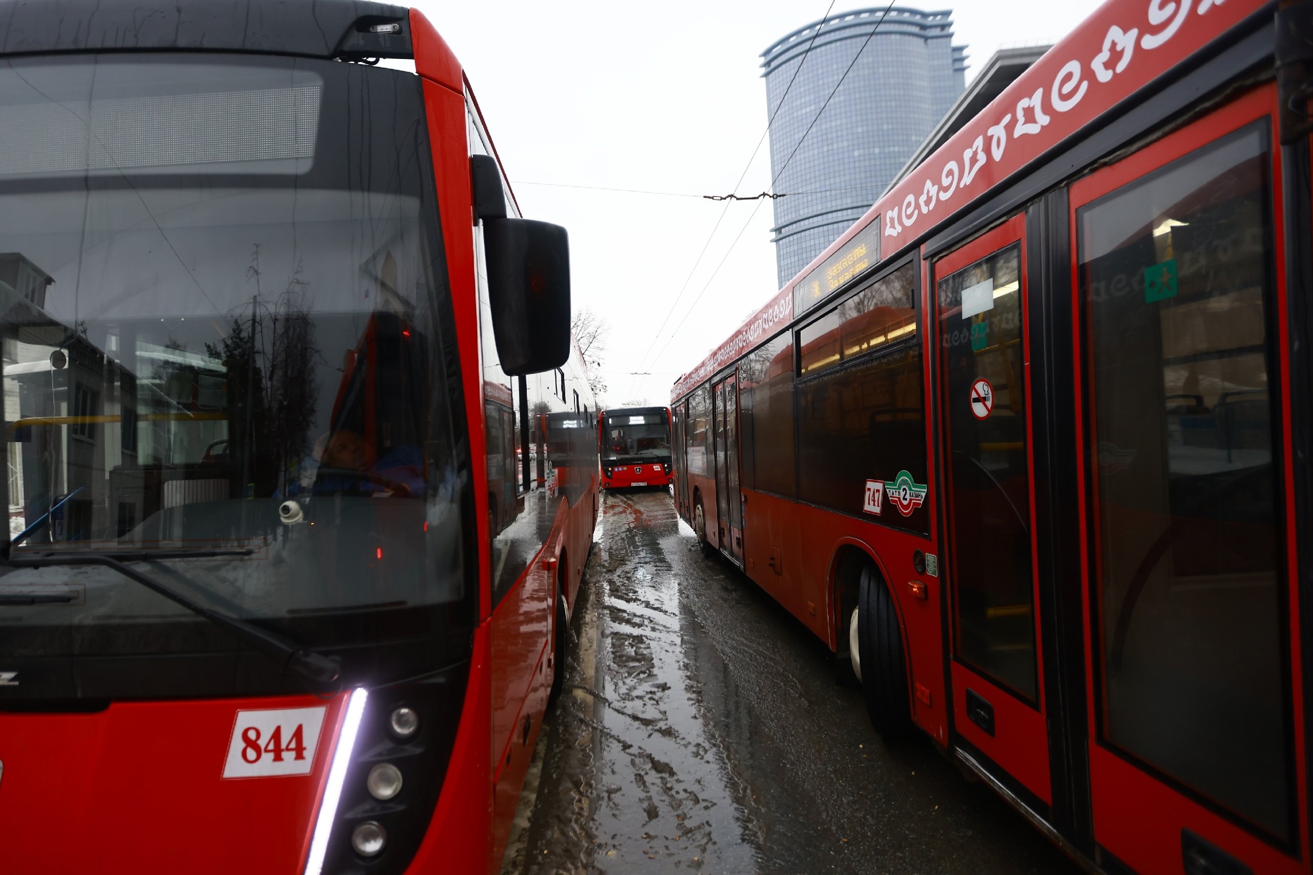 Появилось расписание общественного транспорта на новогодние праздники в Казани