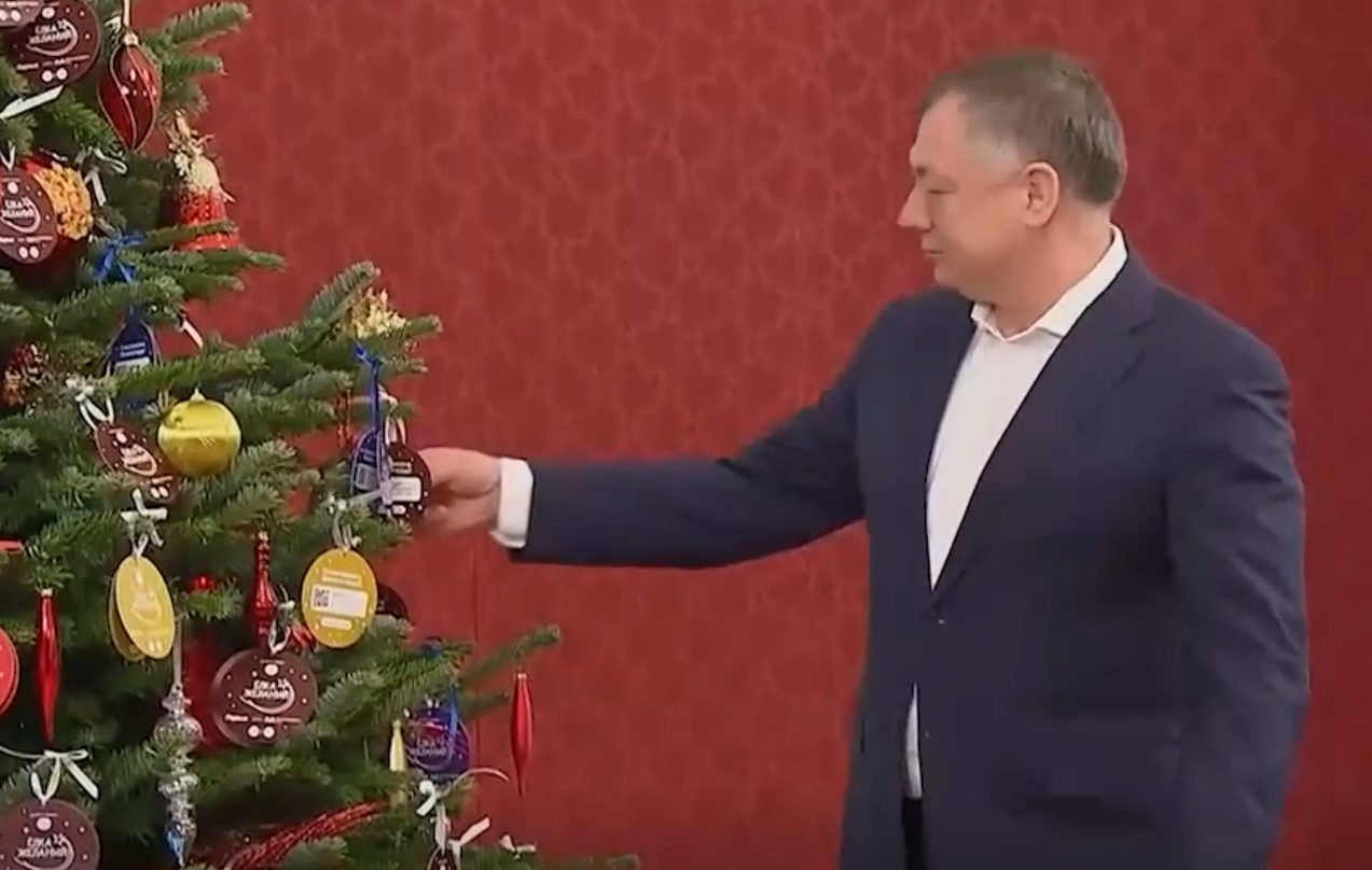 Марат Хуснуллин подарит трехколесный велосипед мальчику из Казани
