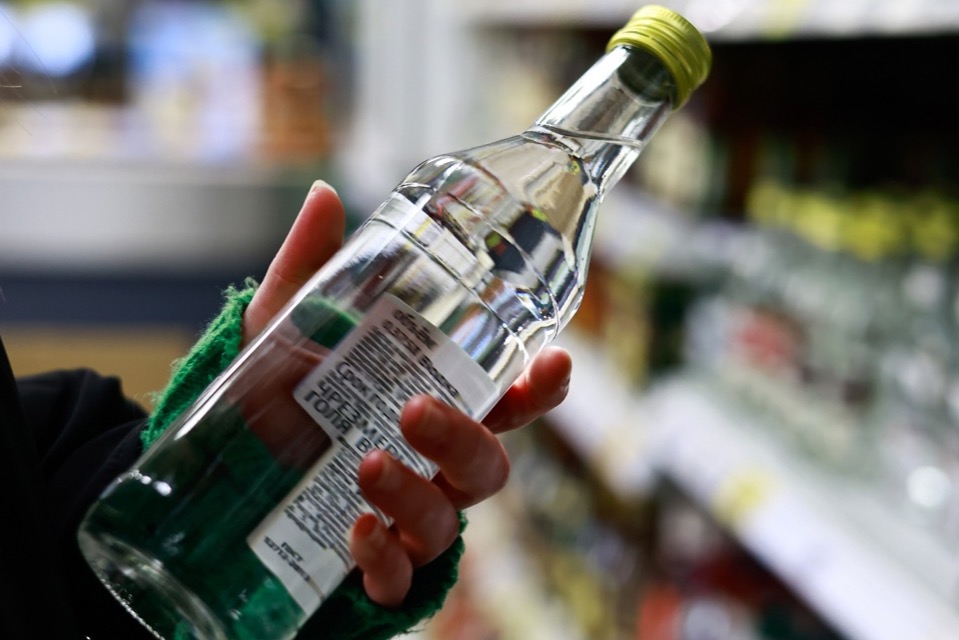 Россиянам рассказали, кому нельзя пить в новогоднюю ночь