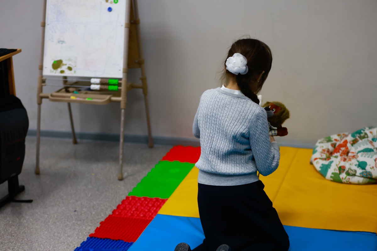 Силовики устроили проверки в 9 регионах России из-за «продажи» сирот за границу