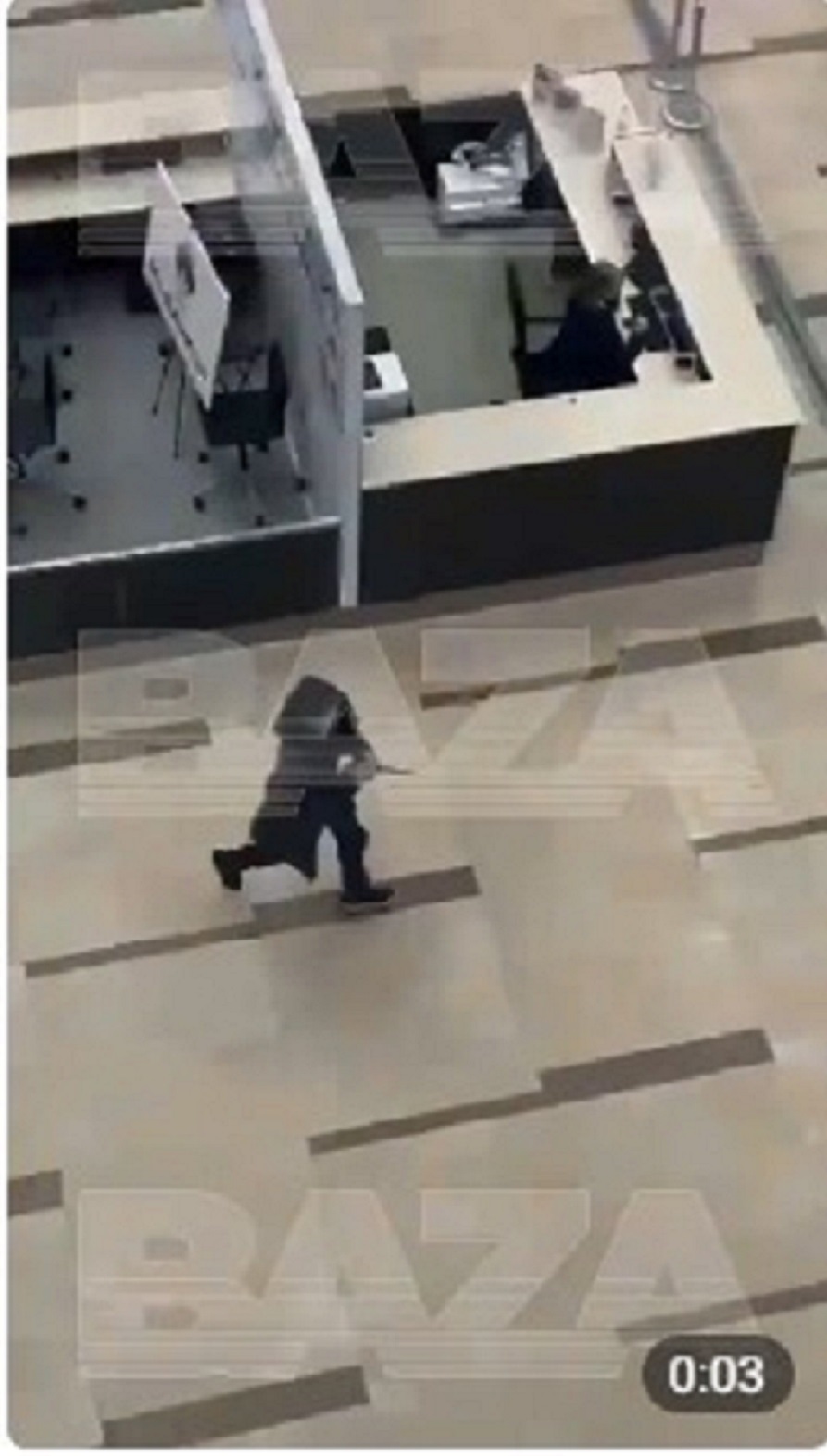 Напавшего на пассажиров аэропорта в Красноярске мужчину задержали