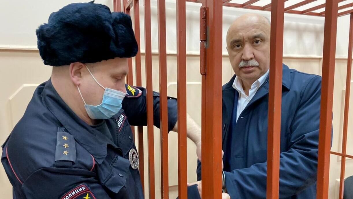 Давший показания на экс-ректора КФУ Гафурова признал, что оклеветал его