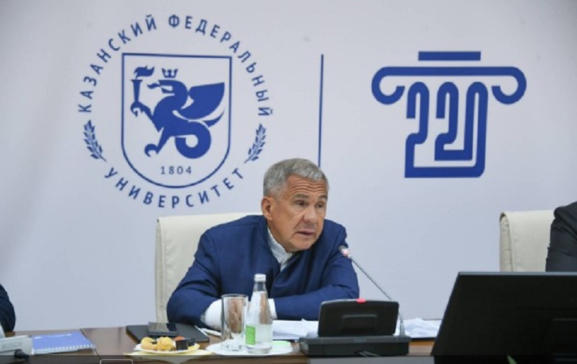 Минниханов провел заседание наблюдательного совета научного центра