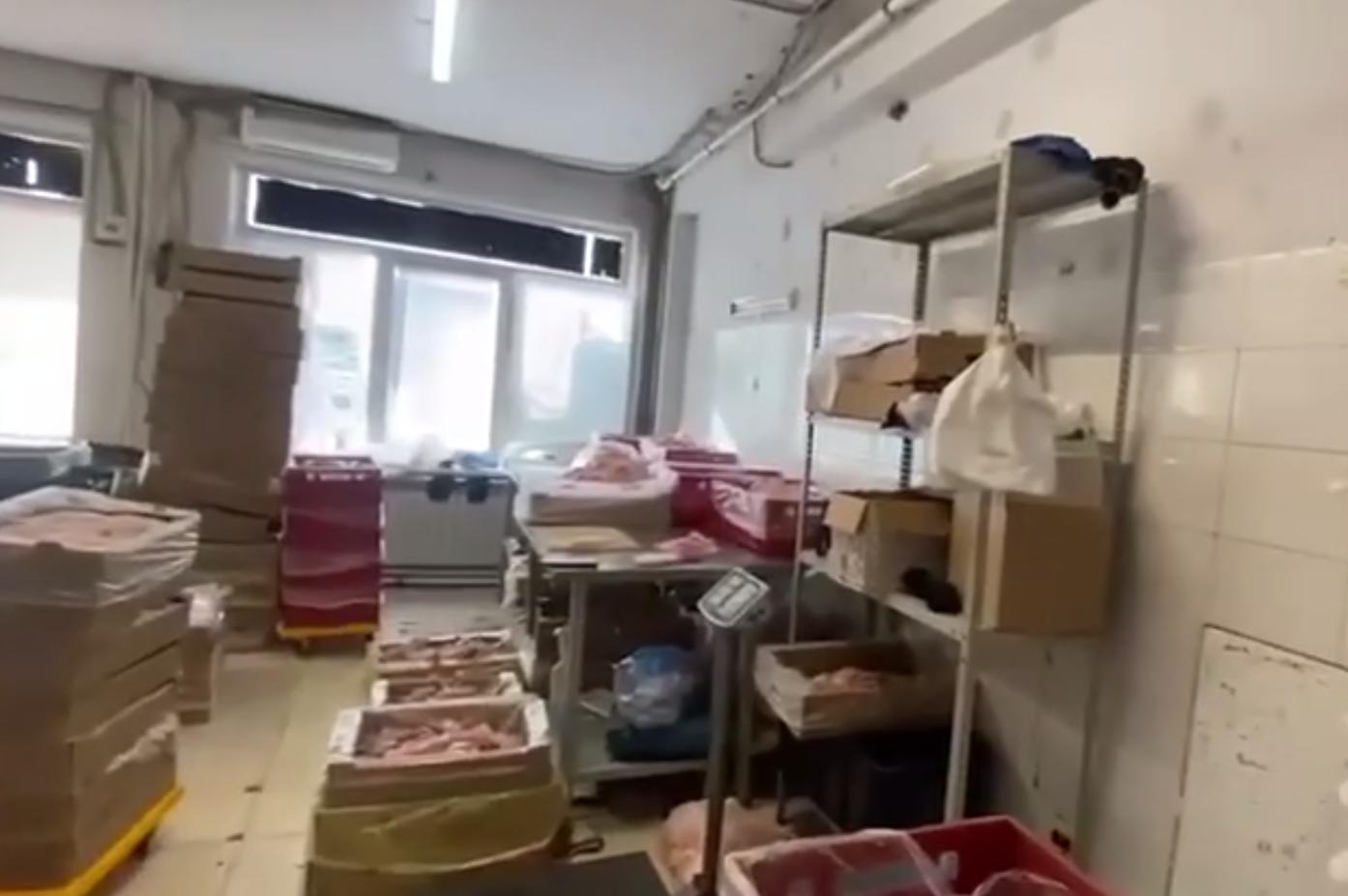 Администратора опасного цеха по переработке мяса для шаурмы осудят в Казани