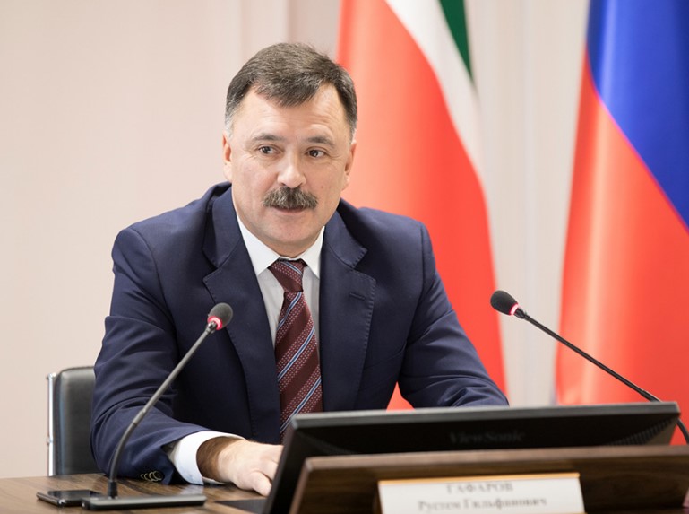 Руководитель исполкома Казани Рустем Гафаров награжден орденом Дружбы