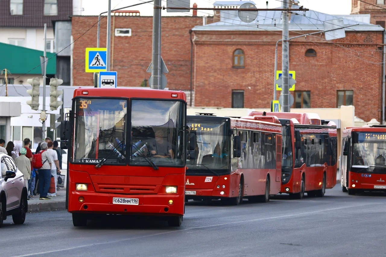 Бескондукторные автобусы в Казани начнут проверять на «зайцев»