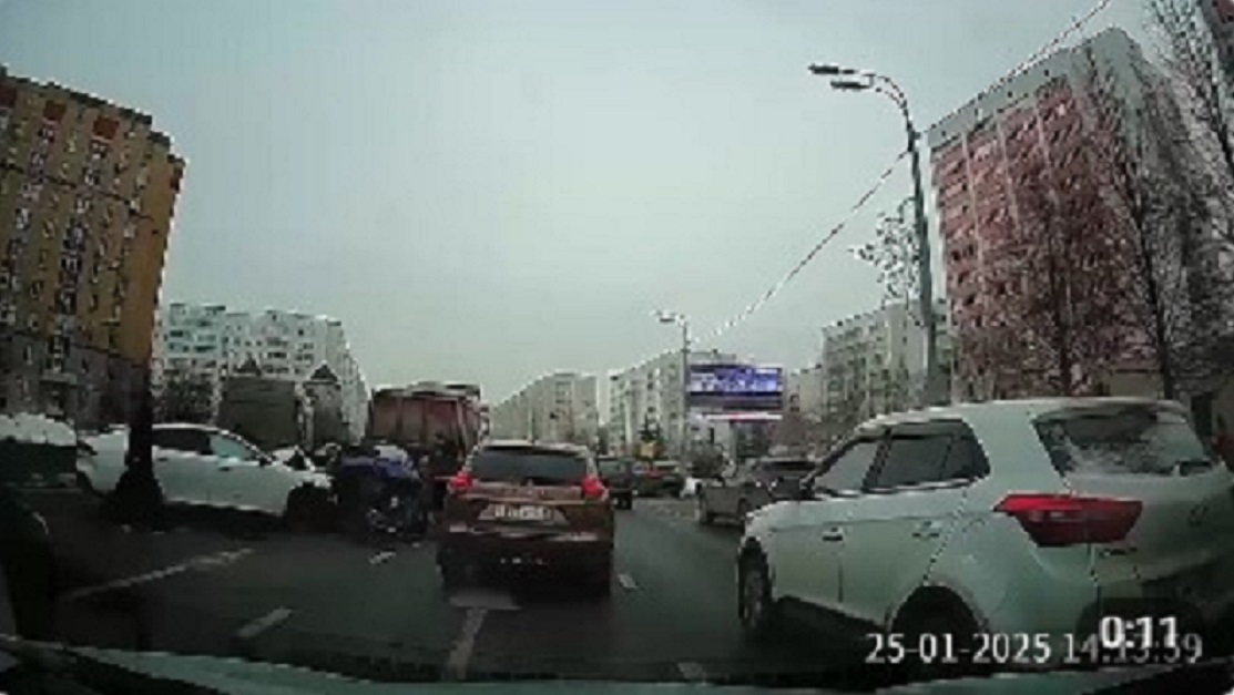 В массовом дорожно-транспортном происшествии в Казани пострадали двое детей