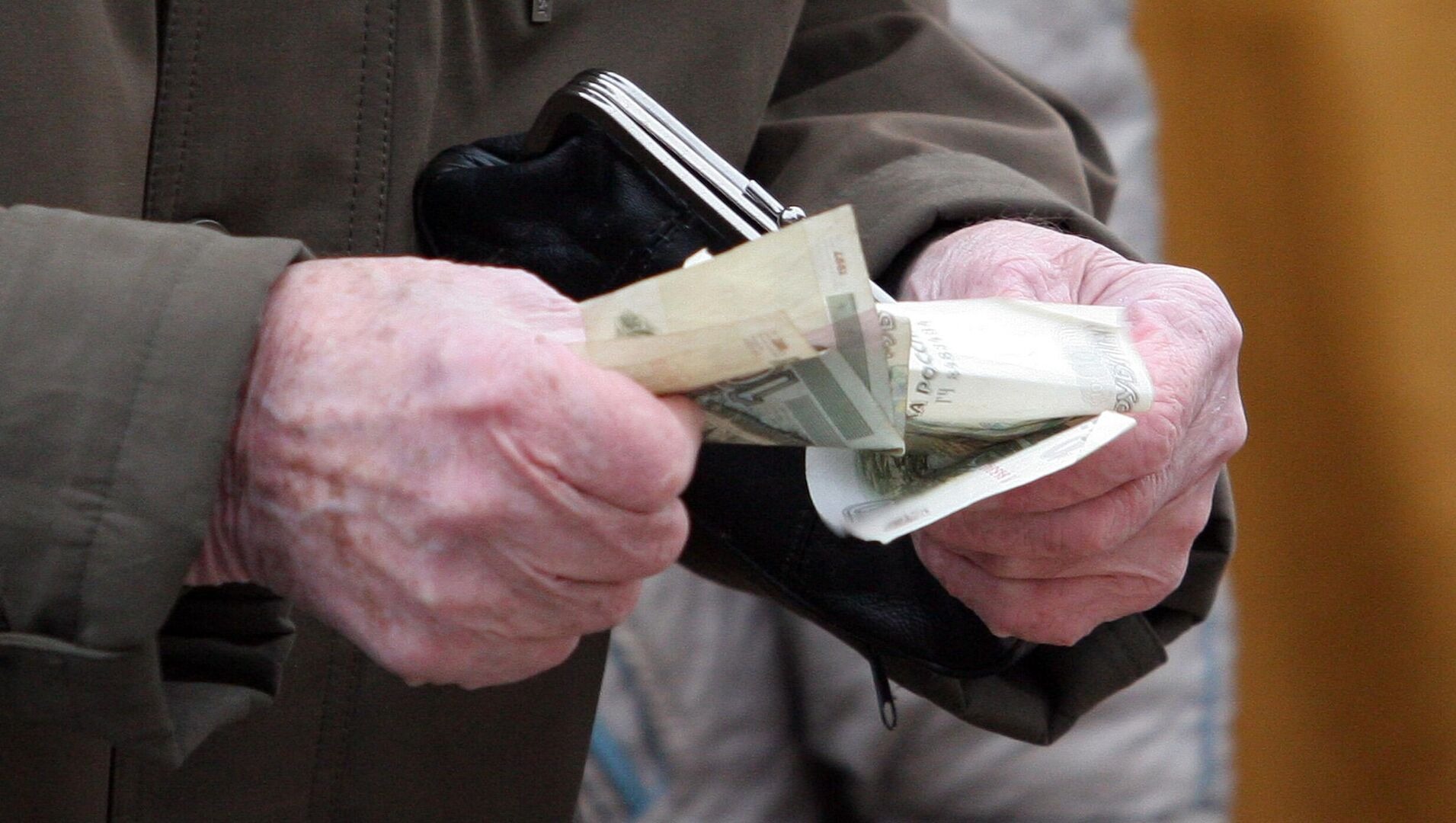 Пенсионерка из Чистополя потеряла более 2,8 миллиона рублей из-за мошенников