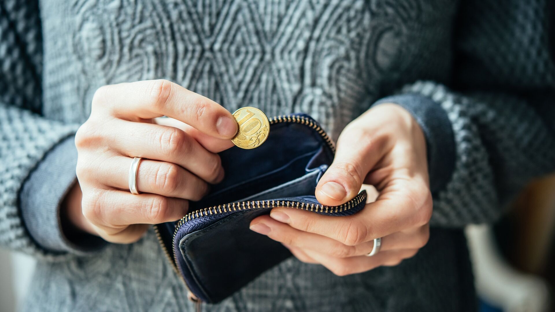 Бедных в России стало меньше, заявил Путин